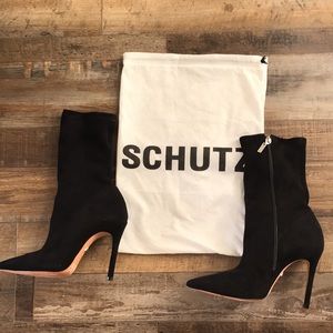 Rarely worn SHUTZ suede boots
